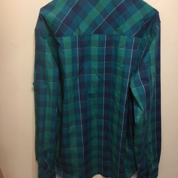 Under Armour sharp shirt - Picture 3 of 4